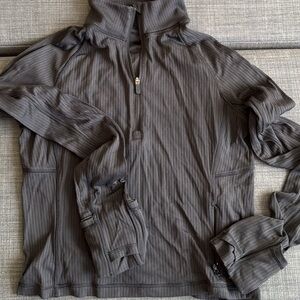 Lululemon quarter zip crop long sleeve top size S